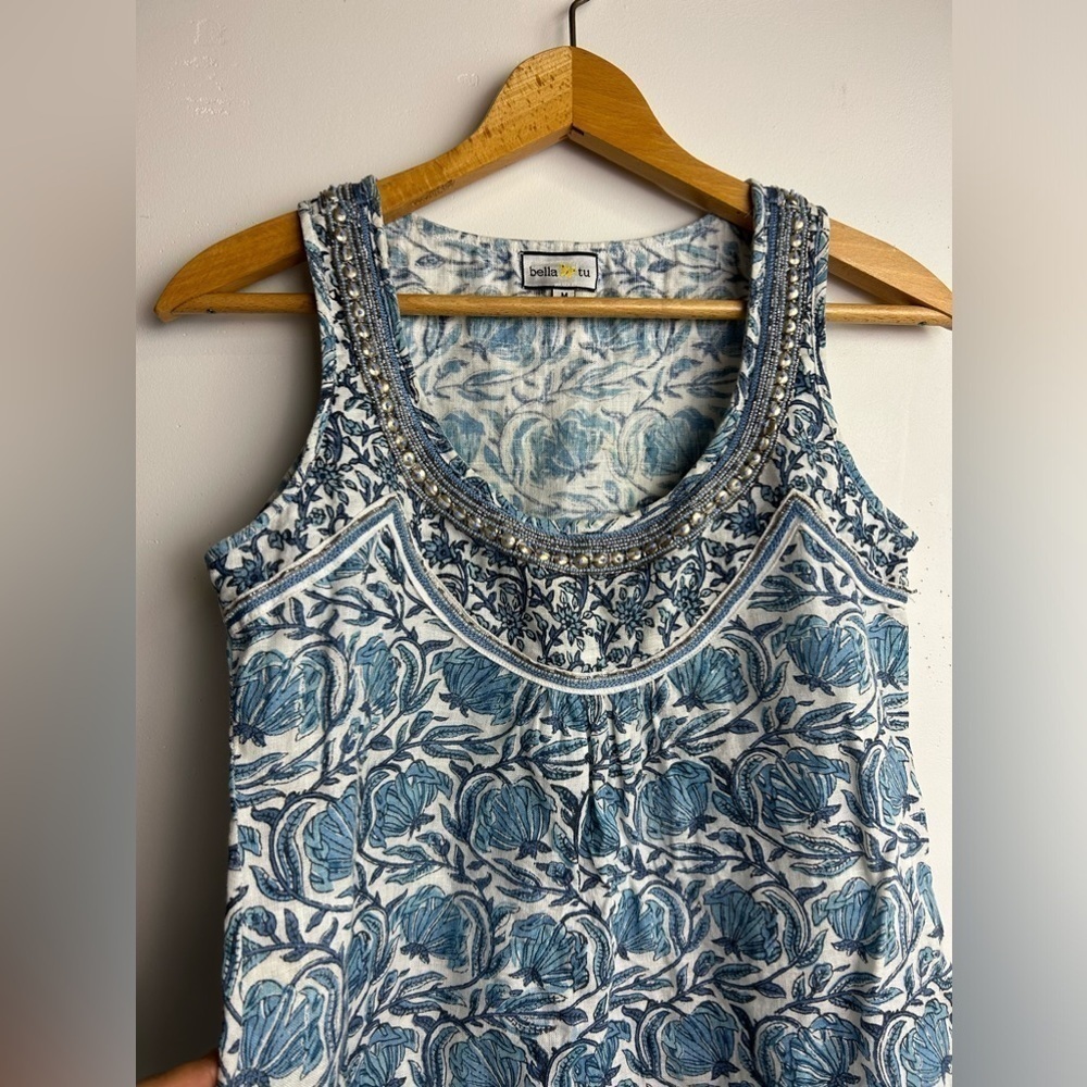 Bella tu Linen Mid dress Blue Floral Boho Embellished Neck Sleeveless Shift Sz M - Picture 4 of 15